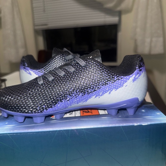 DSG kids Speed Viper Cleats size 13k- Black and Purple pre-owned - Picture 6 of 9